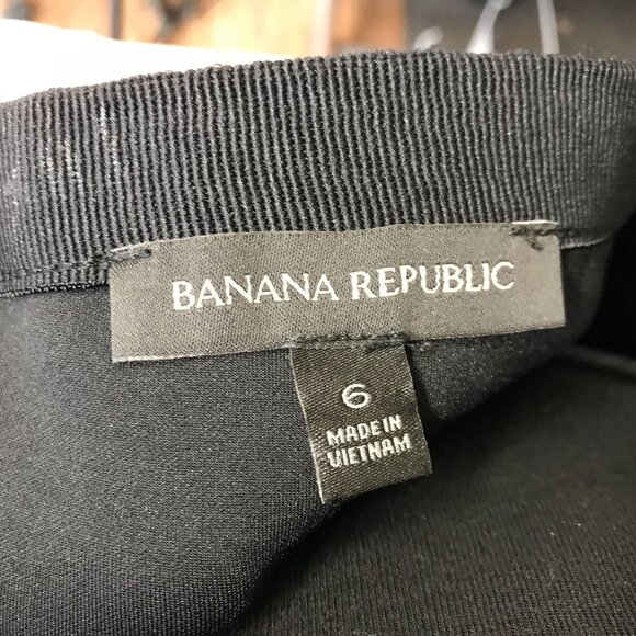 BANANA REPUBLIC - WOMEN'S 6 - BACK ZIPS IN BACK PENCIL SKIRT - Picture 4 of 4